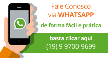 Sexo com gostosa que fica em cima da cama de quatro bem empinadinha